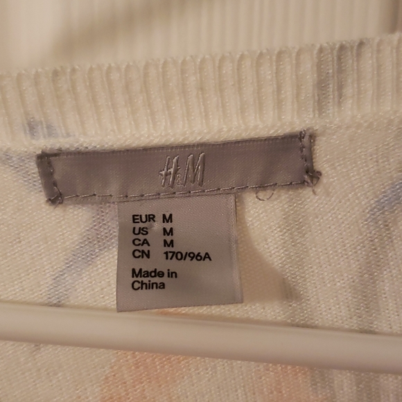 Lot of 3 button/open sweaters - medium - Picture 7 of 7